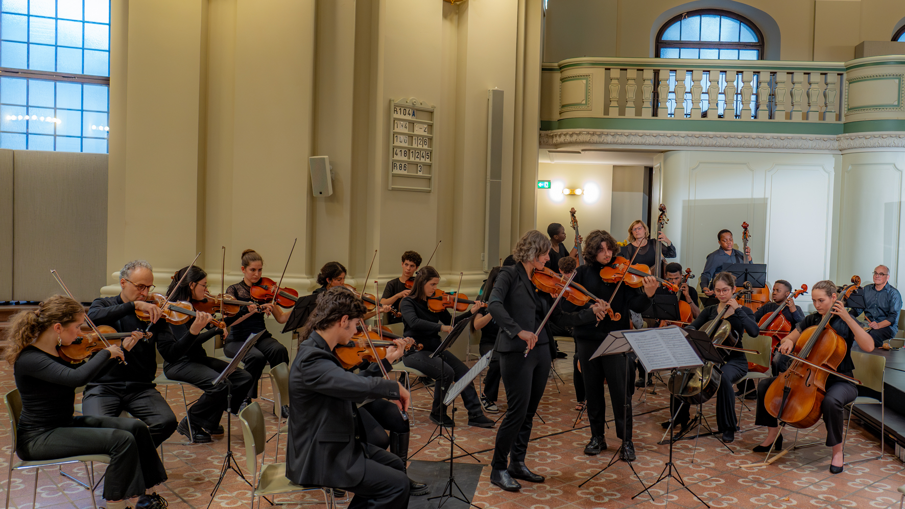 Hangarmusik beim Auftritt im Rahmen 30 Jahre "Forum Menschenrechte" in Berlin.